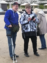 Viestejä kotiin.